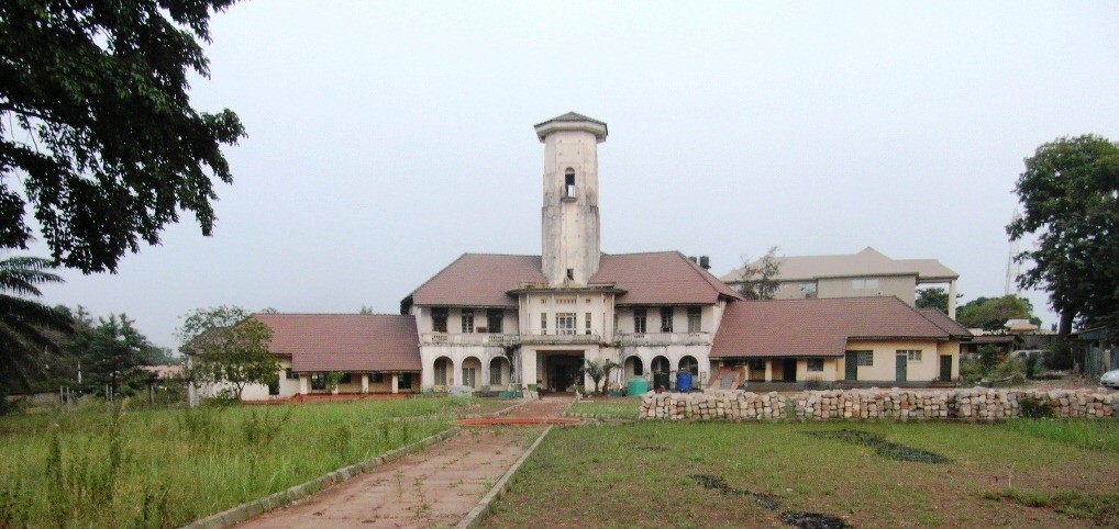 https://www.westafricanpilotnews.com/wp-content/uploads/2020/02/Old-Enugu-House-of-Assembly.jpg