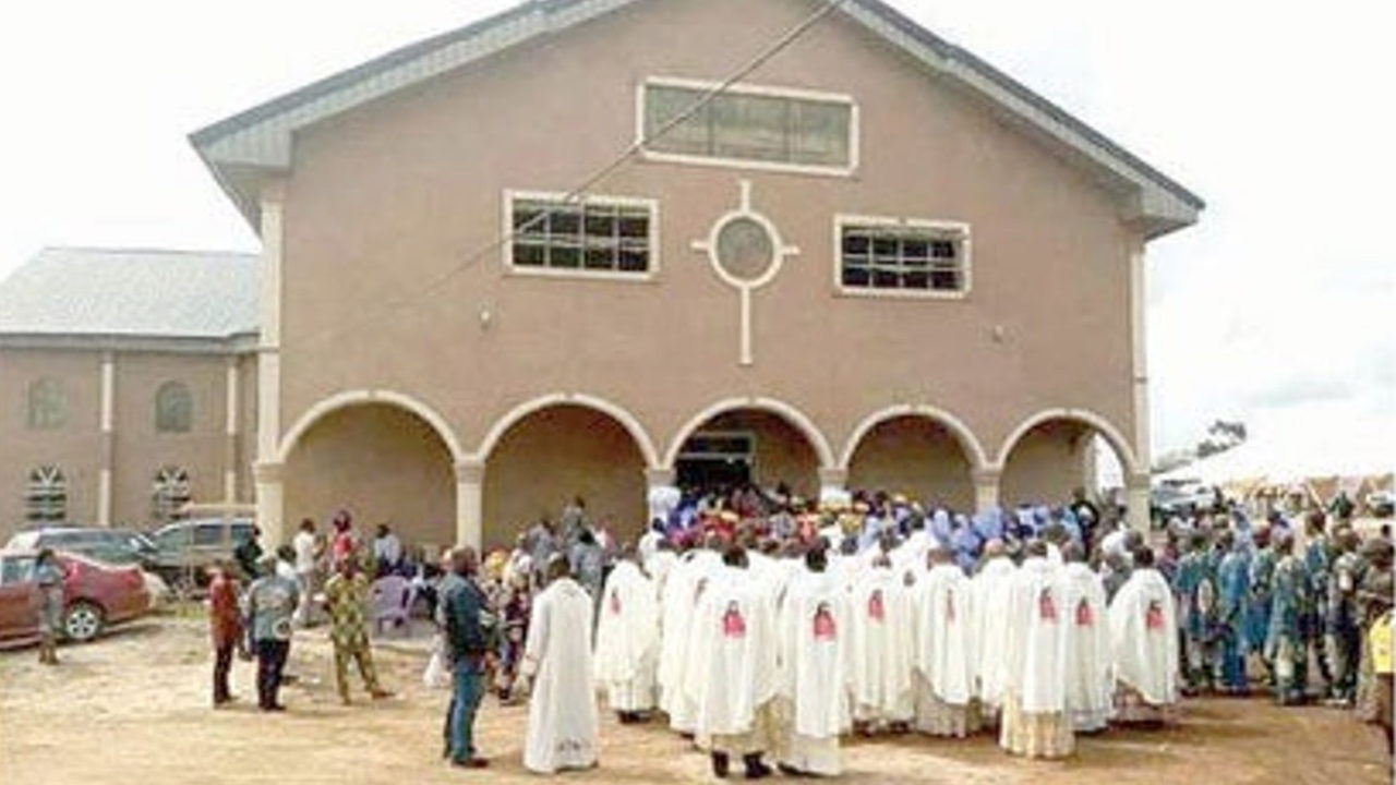Robbers attack Catholic priest in Benin, cart away money