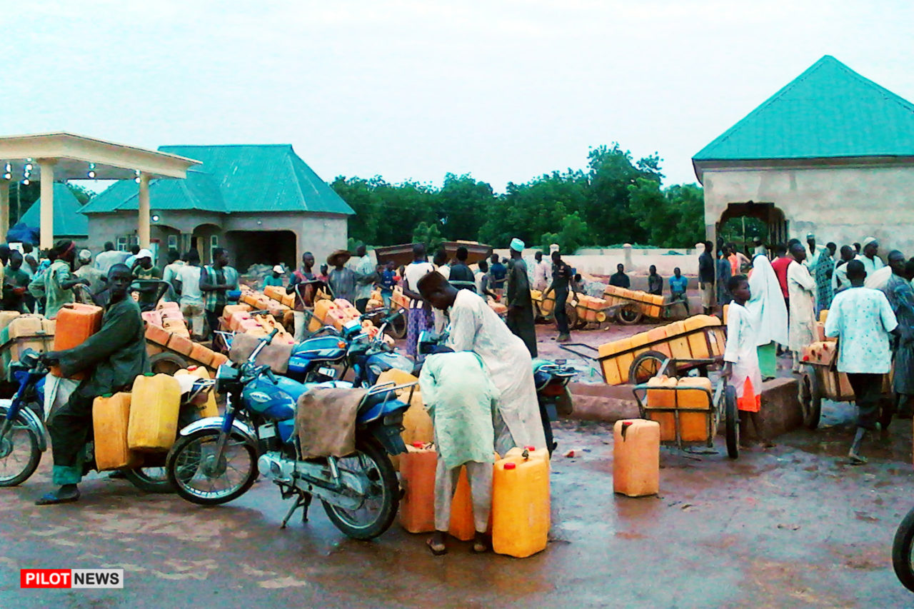 https://www.westafricanpilotnews.com/wp-content/uploads/2020/02/Water-scarcity-Sokoto_02_20_2020-1280x853.jpg