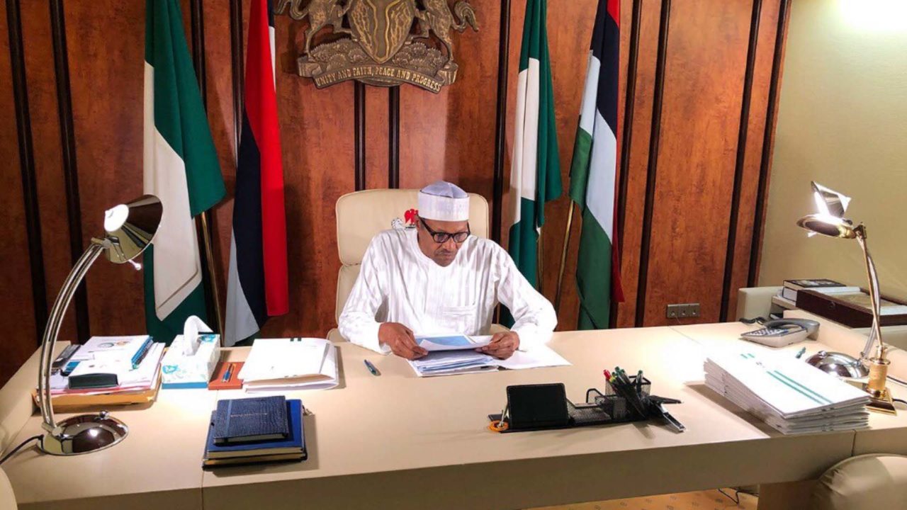 Buhari Postpones Implementation of Executive Order 10
