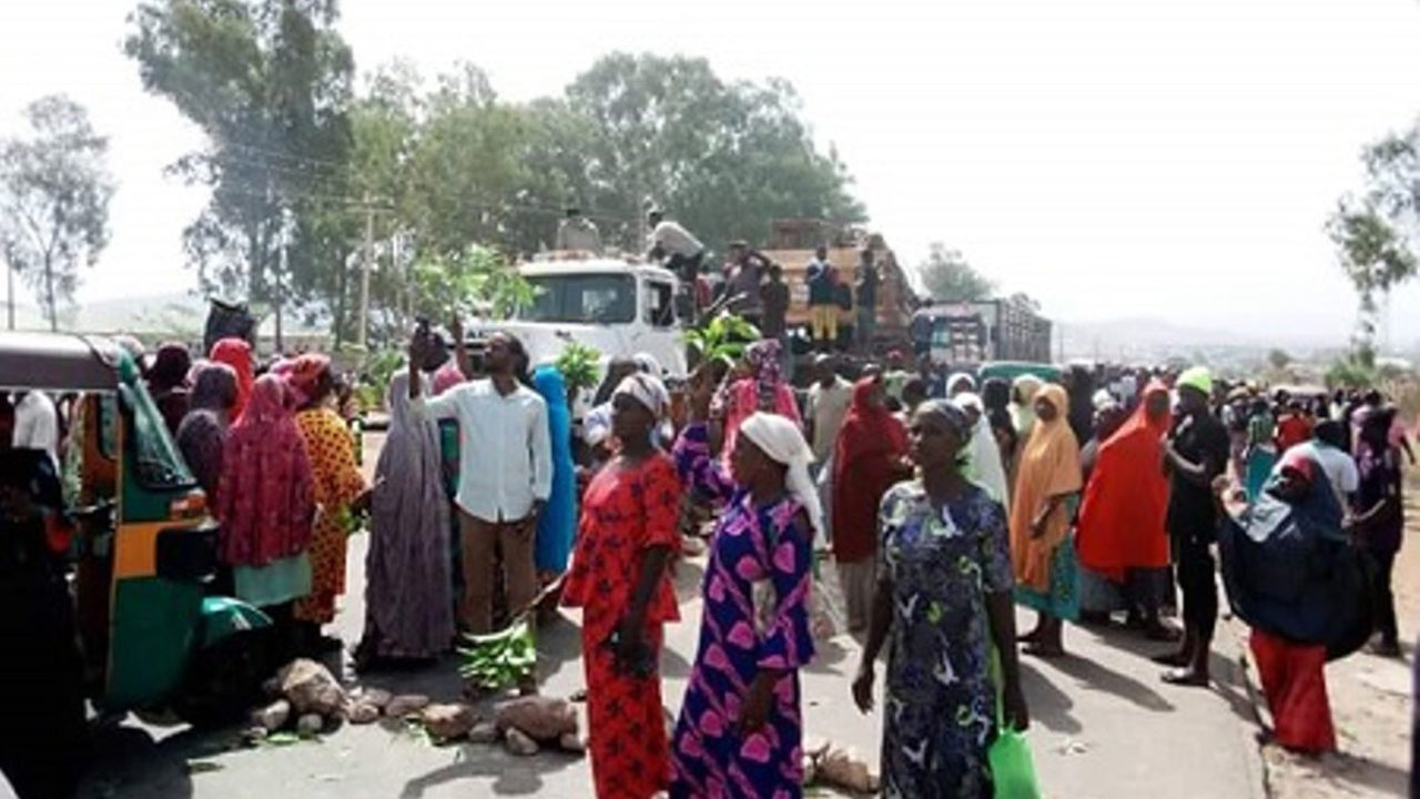 Lockdown: Thousands of Women Protest in Jos Over Non-Palliative