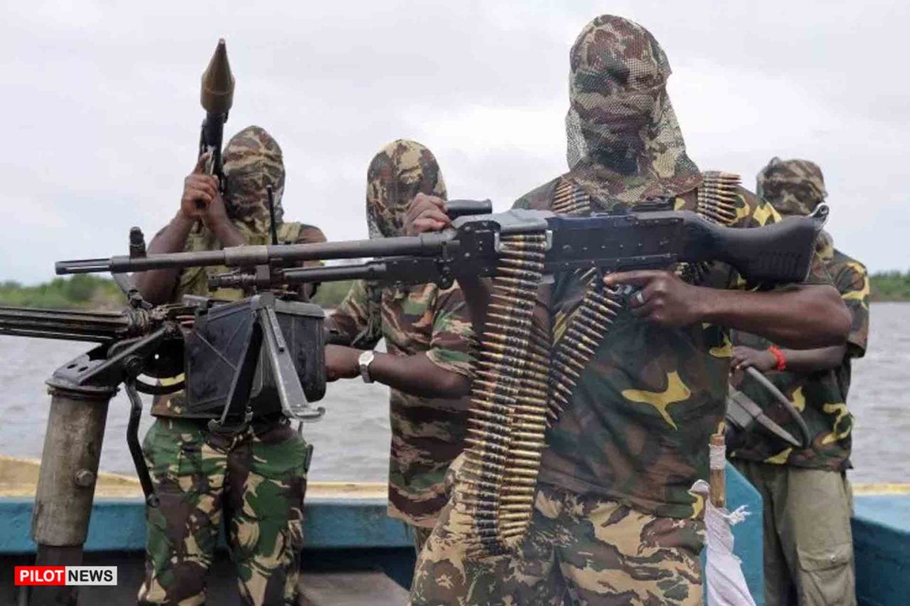 https://www.westafricanpilotnews.com/wp-content/uploads/2020/07/Niger-Delta-MEND-Fighters-07-17-20-1280x853.jpg