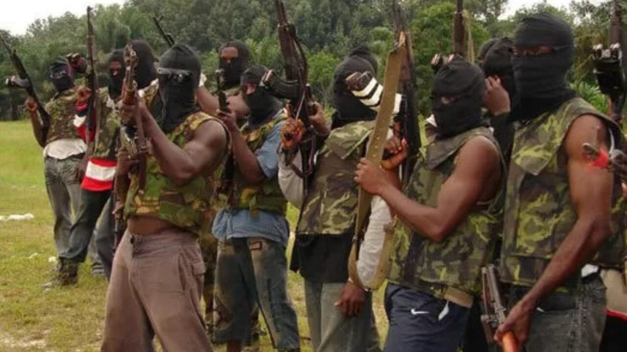 https://www.westafricanpilotnews.com/wp-content/uploads/2020/08/Armed-Robbers_Images-08-21-20-1280x720.jpg