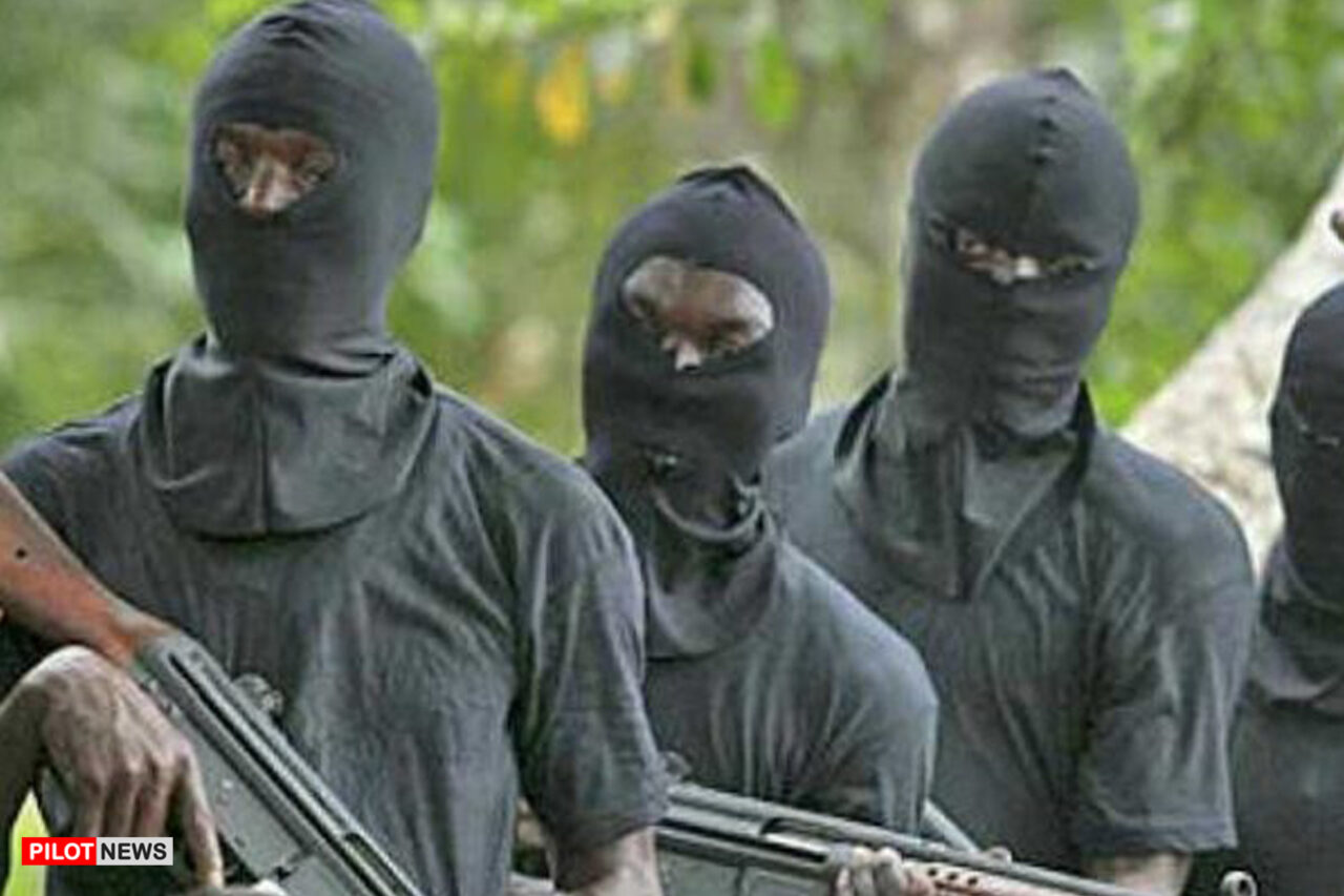 https://www.westafricanpilotnews.com/wp-content/uploads/2020/08/Kidnappers-Gunmen_8-4-1280x853.jpg