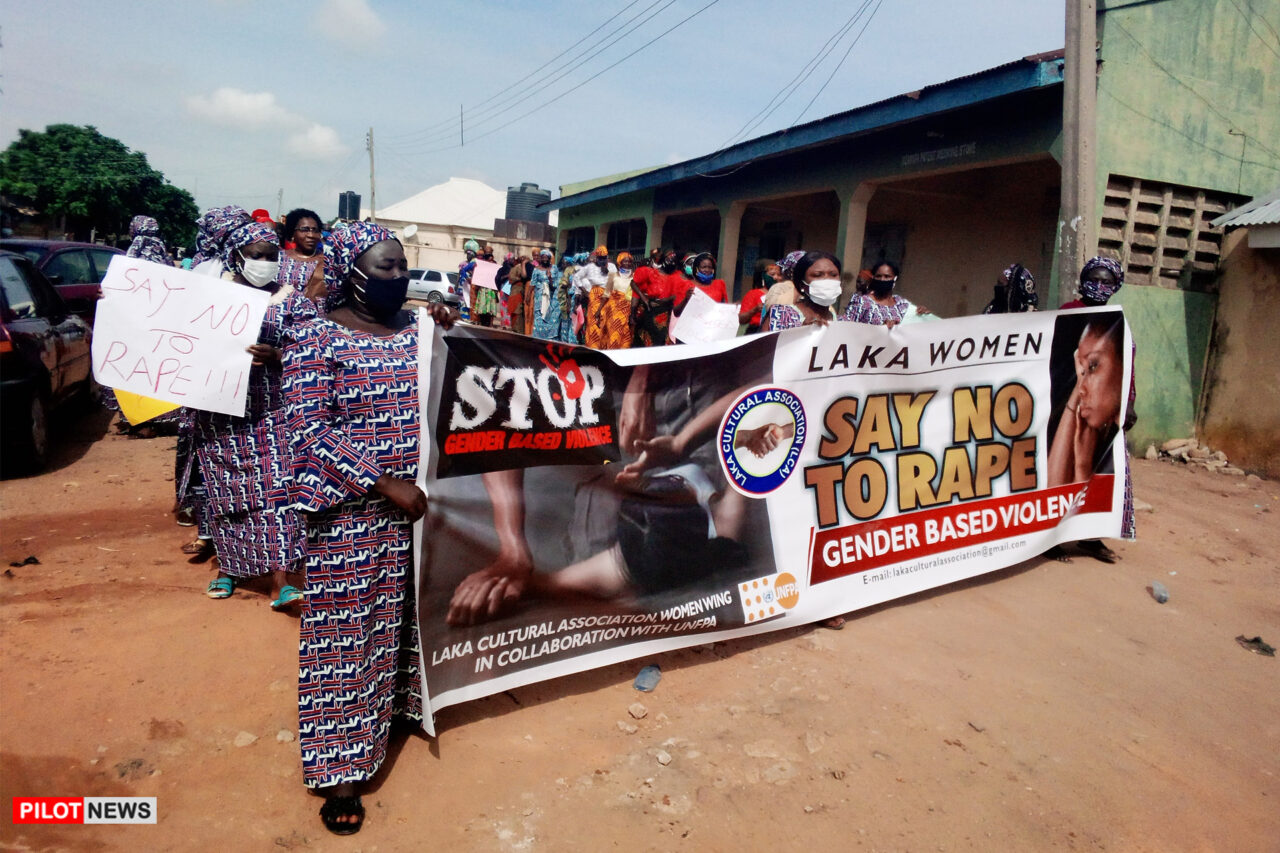 https://www.westafricanpilotnews.com/wp-content/uploads/2020/09/Laka-Women-Protest-9-3-20_WAP-Photo-1280x853.jpg