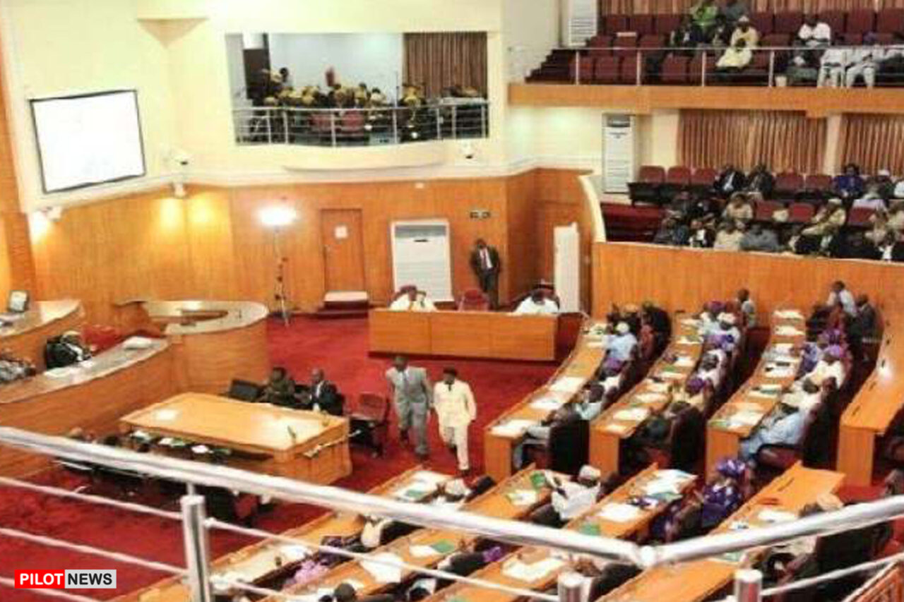 https://www.westafricanpilotnews.com/wp-content/uploads/2020/10/Enugu-State-House-of-Assembly-Passes-Bill-10-14-20-1280x853.jpg