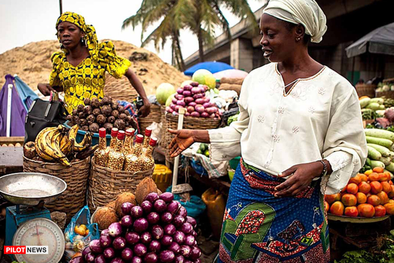 https://www.westafricanpilotnews.com/wp-content/uploads/2020/11/Food-Prices-Abuja-Market-Women-11-28-20-1280x853.jpg