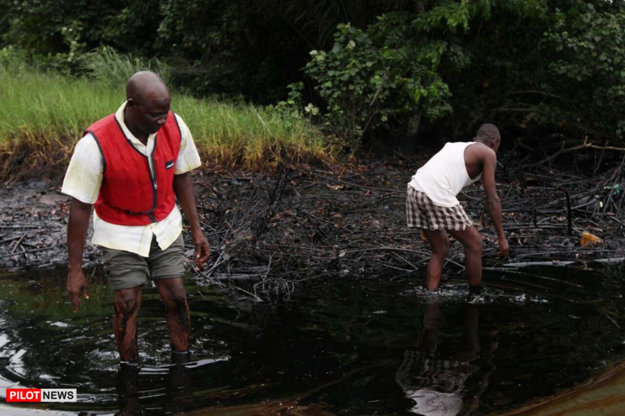 https://www.westafricanpilotnews.com/wp-content/uploads/2020/11/Pollution-Oil-Spill-Okpoama-River-State-11-02-20-1280x853.jpg
