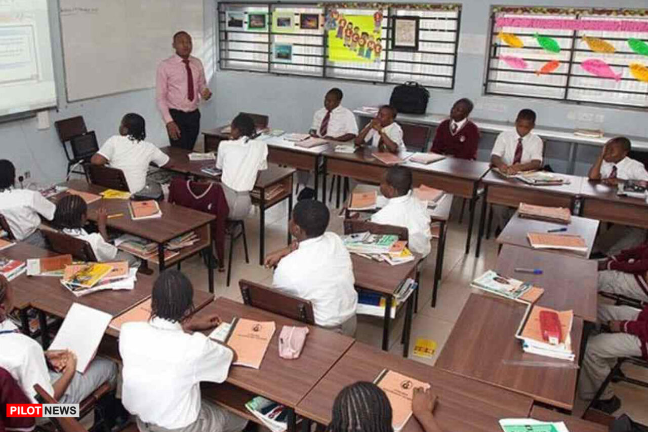 https://www.westafricanpilotnews.com/wp-content/uploads/2020/11/Schools-Staff-Teachers-11-04-20-1280x853.jpg