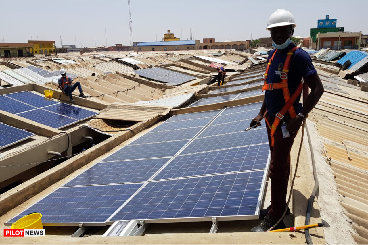 https://www.westafricanpilotnews.com/wp-content/uploads/2020/11/Solar-Energy-PVpannels_11-29-20-1280x853.jpg