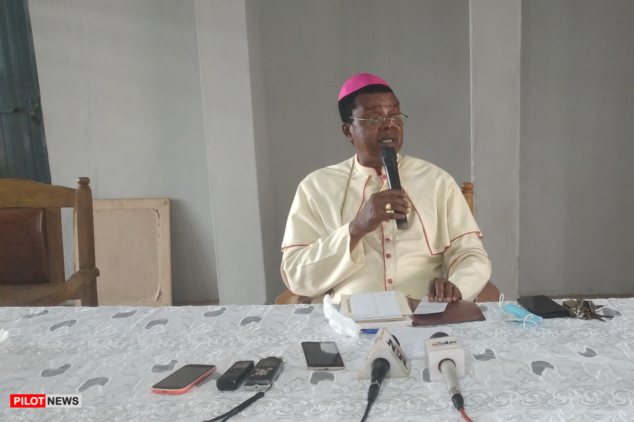 https://www.westafricanpilotnews.com/wp-content/uploads/2020/12/Religion-Bishop-Ezeokafor-addressing-the-media-December-25-in-Awka_12-25-20-WAP-Photo-1280x853.jpg
