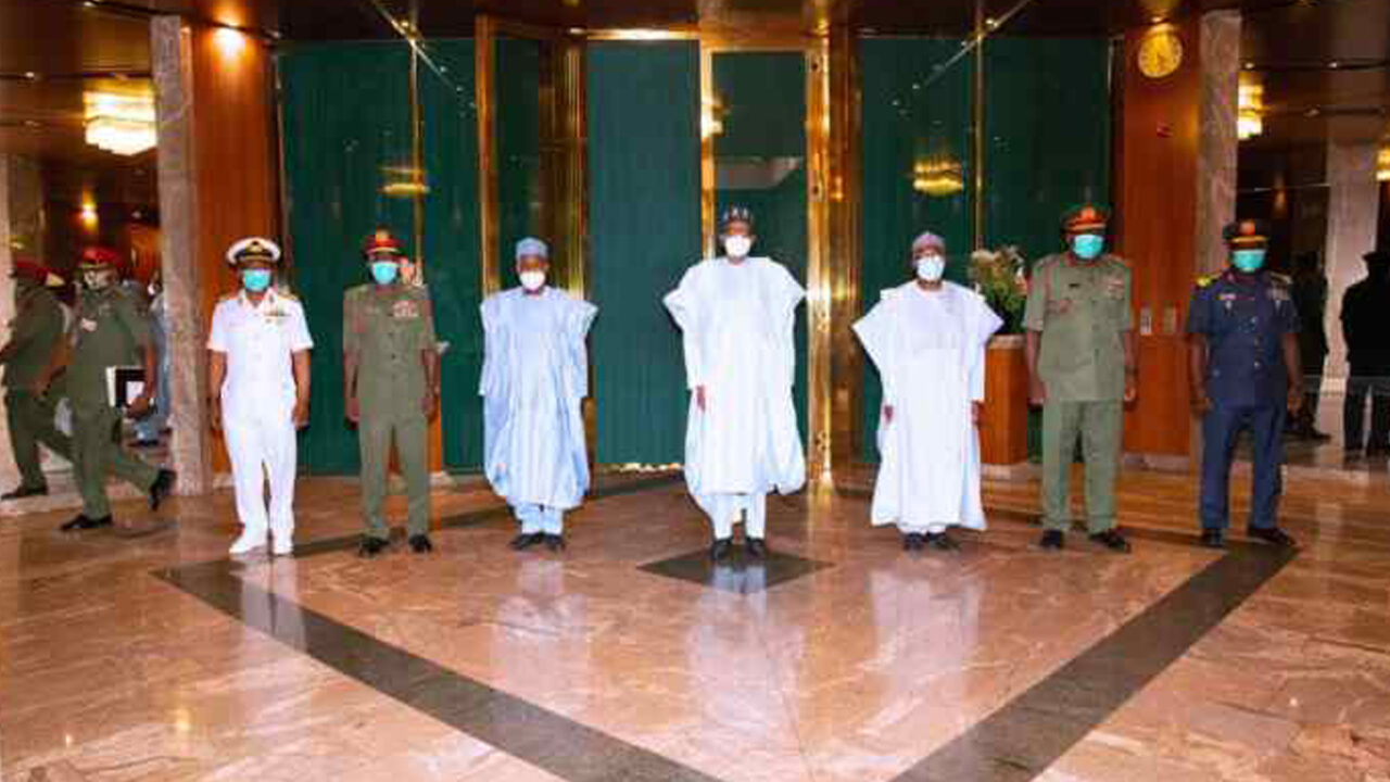 https://www.westafricanpilotnews.com/wp-content/uploads/2021/01/Military-Nigeria-President-Buhari-with-New-Service-Chiefs-1-28-21-1280x720.jpg