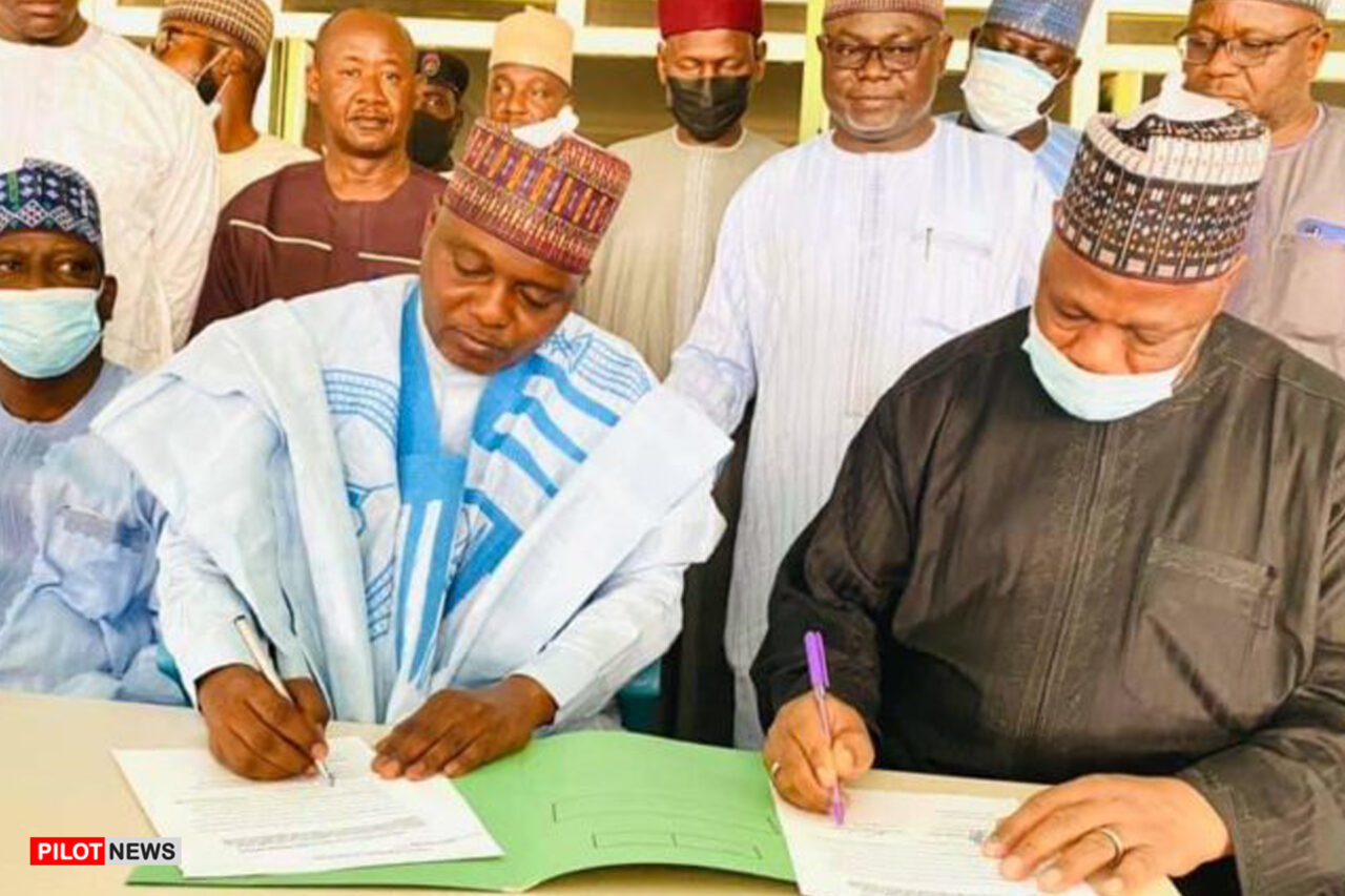 https://www.westafricanpilotnews.com/wp-content/uploads/2021/04/Governor-Buni-of-Yobe-State-signs-approval-of-the-new-clinic-facility-4-15-21-1280x853.jpg