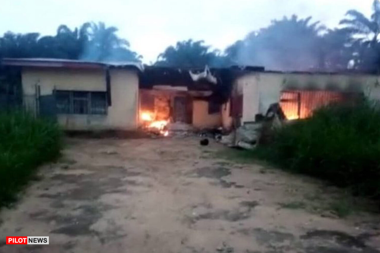 https://www.westafricanpilotnews.com/wp-content/uploads/2021/05/Fire-INEC-Office-Akwa-Ibom-Burnt-down-HUdlums-5-2-21-1280x853.jpg