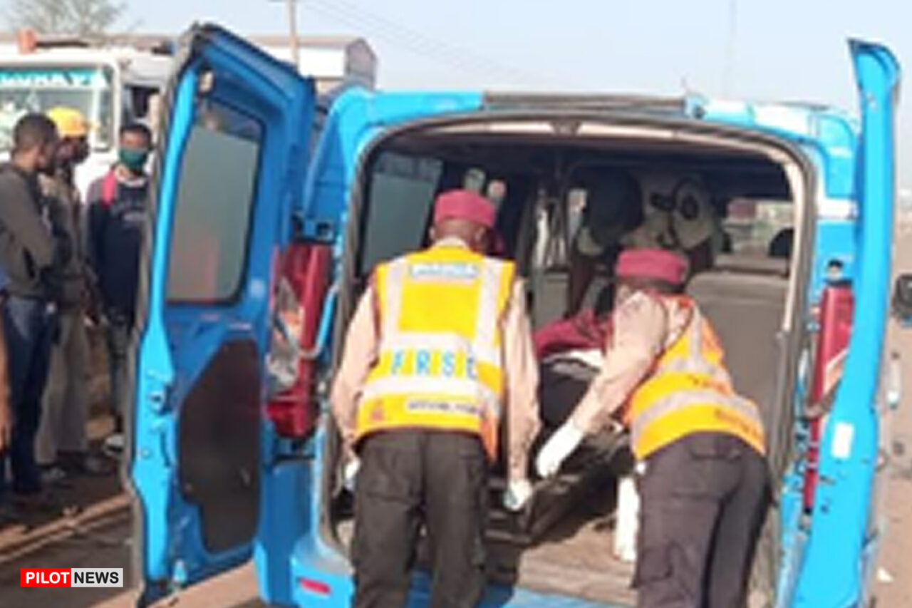 https://www.westafricanpilotnews.com/wp-content/uploads/2021/06/Accident-Gbangun-Ibadan-expressway-6-27-21-1280x853.jpg