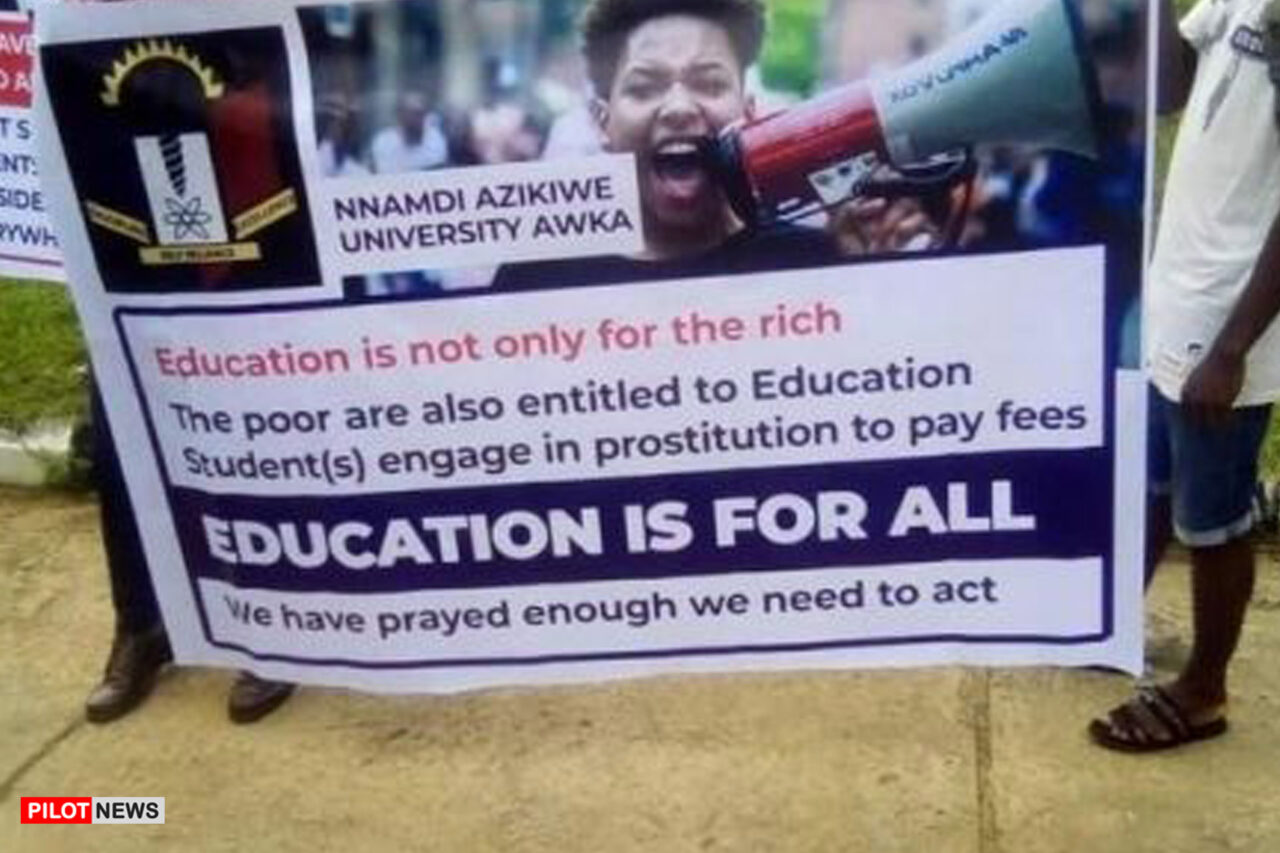 https://www.westafricanpilotnews.com/wp-content/uploads/2021/07/UNIZIK-students-protest-hike-school-fees_7-12-21-1280x853.jpg