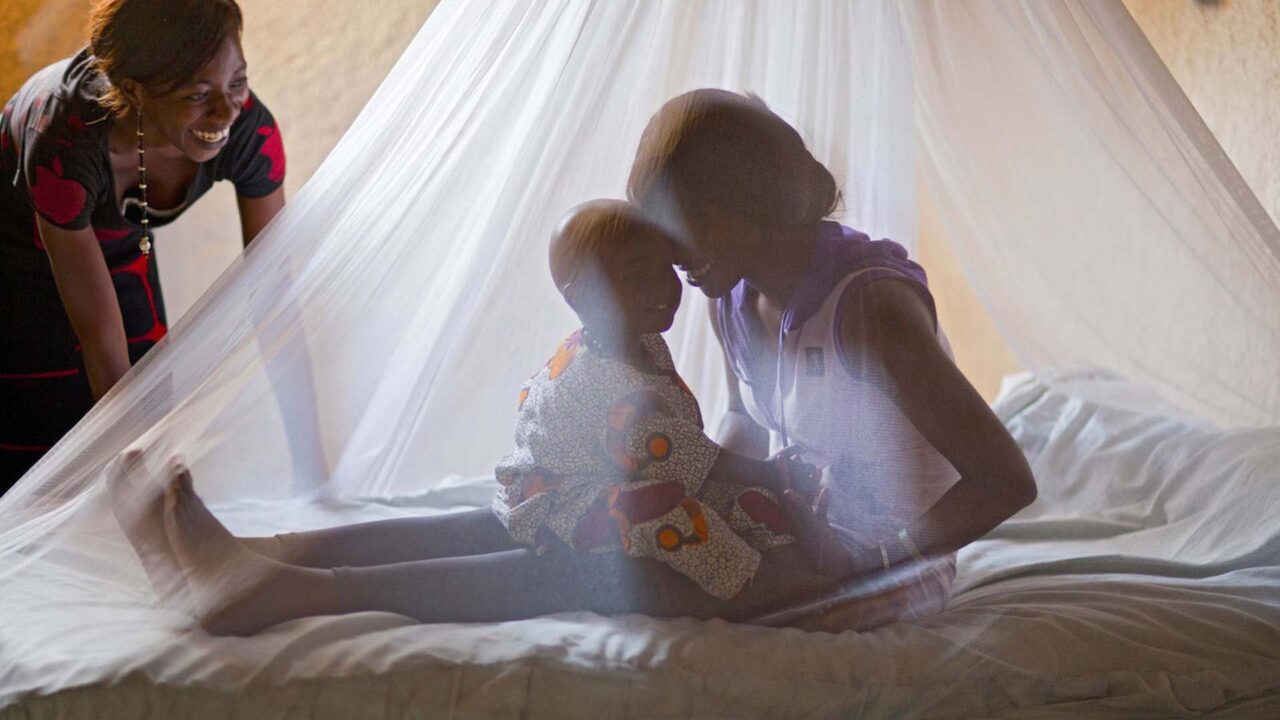 https://www.westafricanpilotnews.com/wp-content/uploads/2021/09/mother-and-child-mosquito-net_file-1280x720.jpg