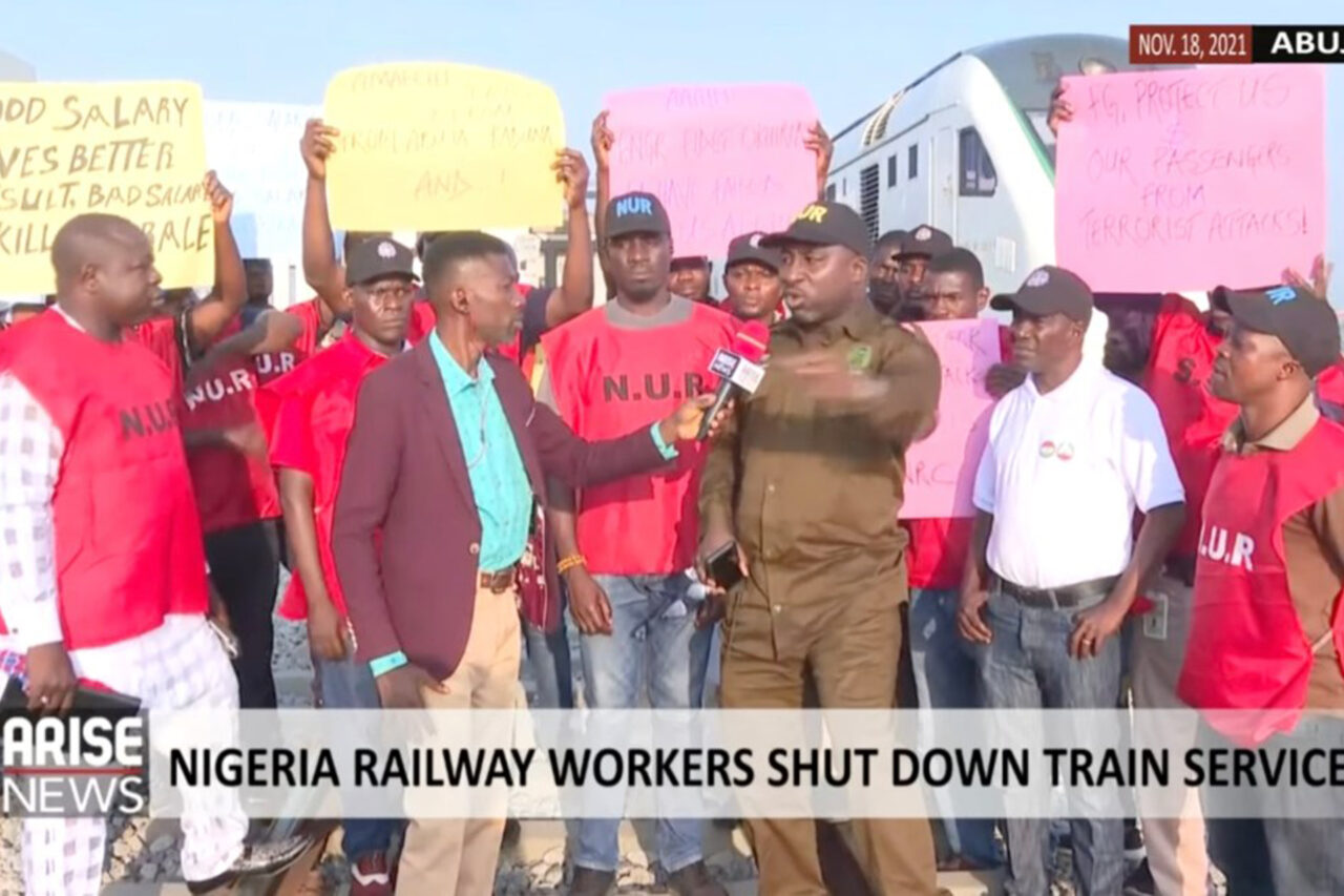 https://www.westafricanpilotnews.com/wp-content/uploads/2021/11/Railway-workers-Strike-11-18-21_2-1280x853.jpg
