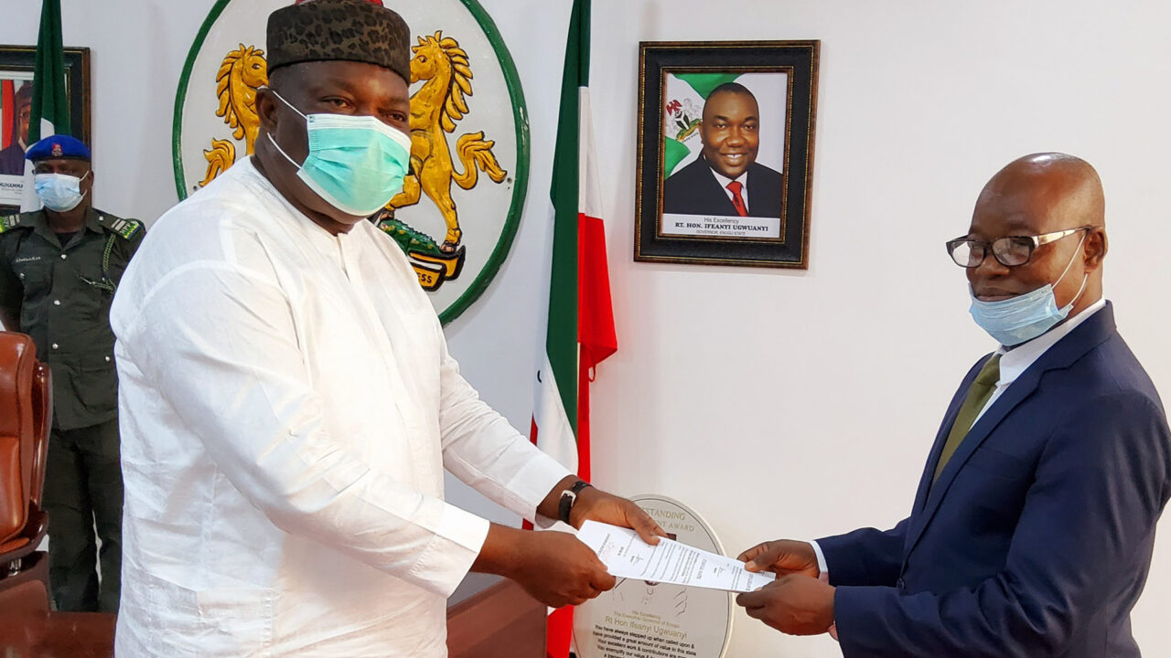 https://www.westafricanpilotnews.com/wp-content/uploads/2021/12/Gov.-Ugwuanyi-and-Ag.-Chief-Judge-Ozoemena-at-the-swearing-in-ceremony_WAP-1280x720.jpg
