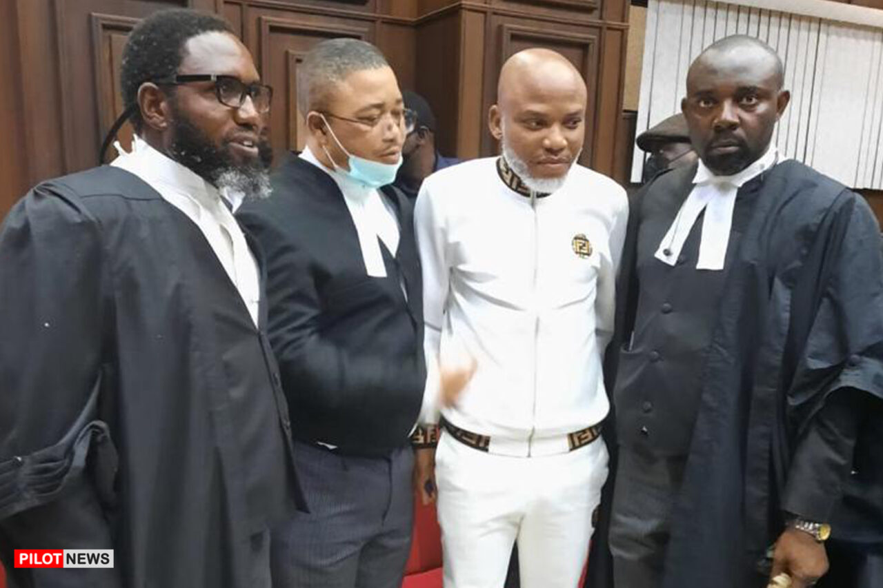 https://www.westafricanpilotnews.com/wp-content/uploads/2022/01/Nnamdi-Kanu-and-his-legal-team_file-1280x853.jpg