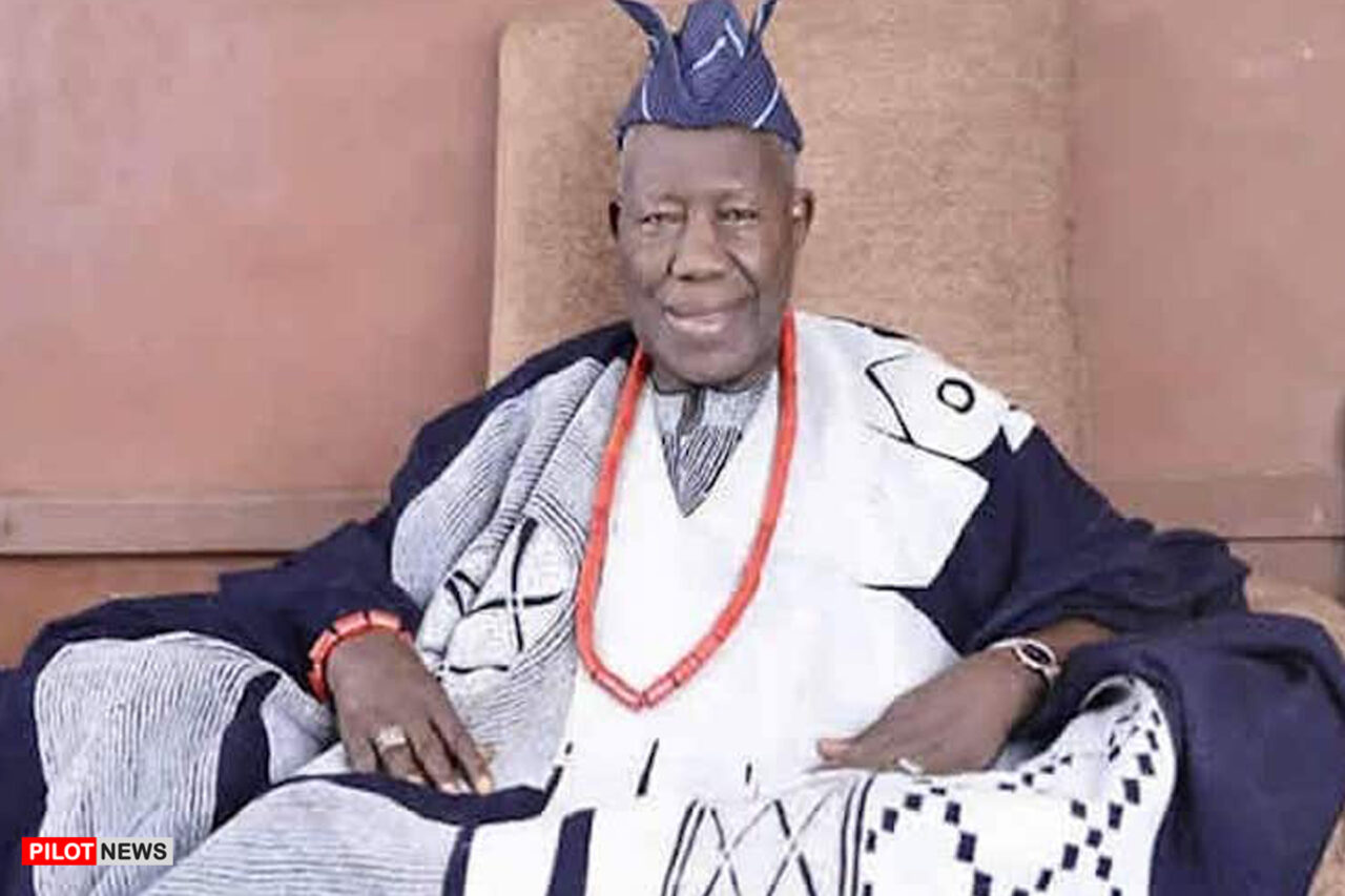 https://www.westafricanpilotnews.com/wp-content/uploads/2022/01/Olubadan-of-Ibadan-late_file-1280x853.jpg