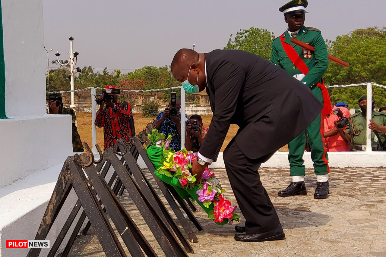 https://www.westafricanpilotnews.com/wp-content/uploads/2022/01/Ugwuanyi-laying-wreath-at-AFRD-remembrance-day-2022_WAP-1280x853.jpg