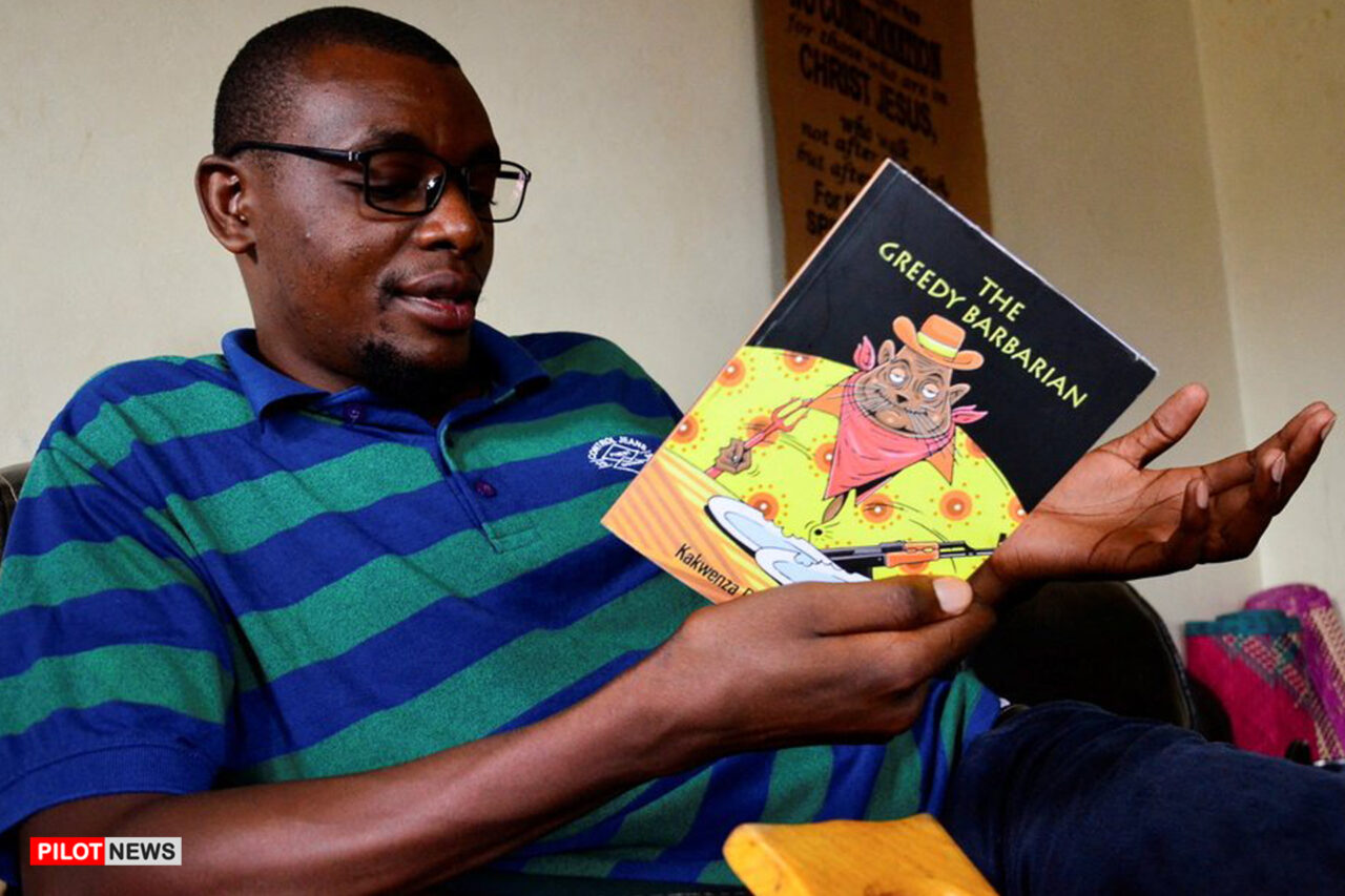 https://www.westafricanpilotnews.com/wp-content/uploads/2022/02/Kakwenza-Rukirabashaija-Ugandan-author-reads-from-his-book-critical-of-Ugandan-president-in-2020-1280x853.jpg