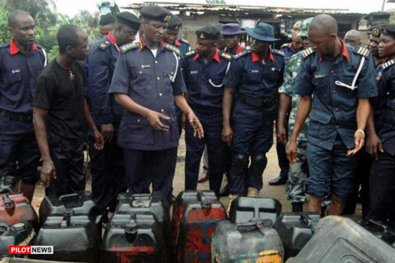 https://www.westafricanpilotnews.com/wp-content/uploads/2022/02/NSCDC-destroys-illegal-modular-refineries-in-Abia_file-1280x853.jpg