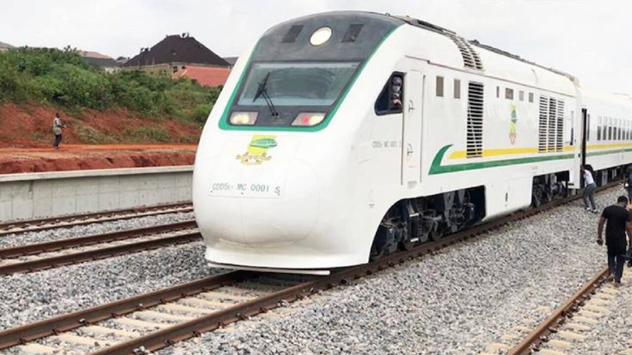 https://www.westafricanpilotnews.com/wp-content/uploads/2022/02/Railway-Kano-Kaduna-rail-line-Project-2021-05-28_file-1280x720.jpg