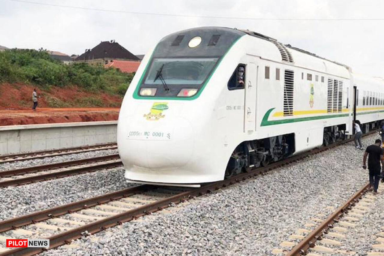 https://www.westafricanpilotnews.com/wp-content/uploads/2022/02/Railway-Kano-Kaduna-rail-line-Project-2021-05-28_file-1280x853.jpg