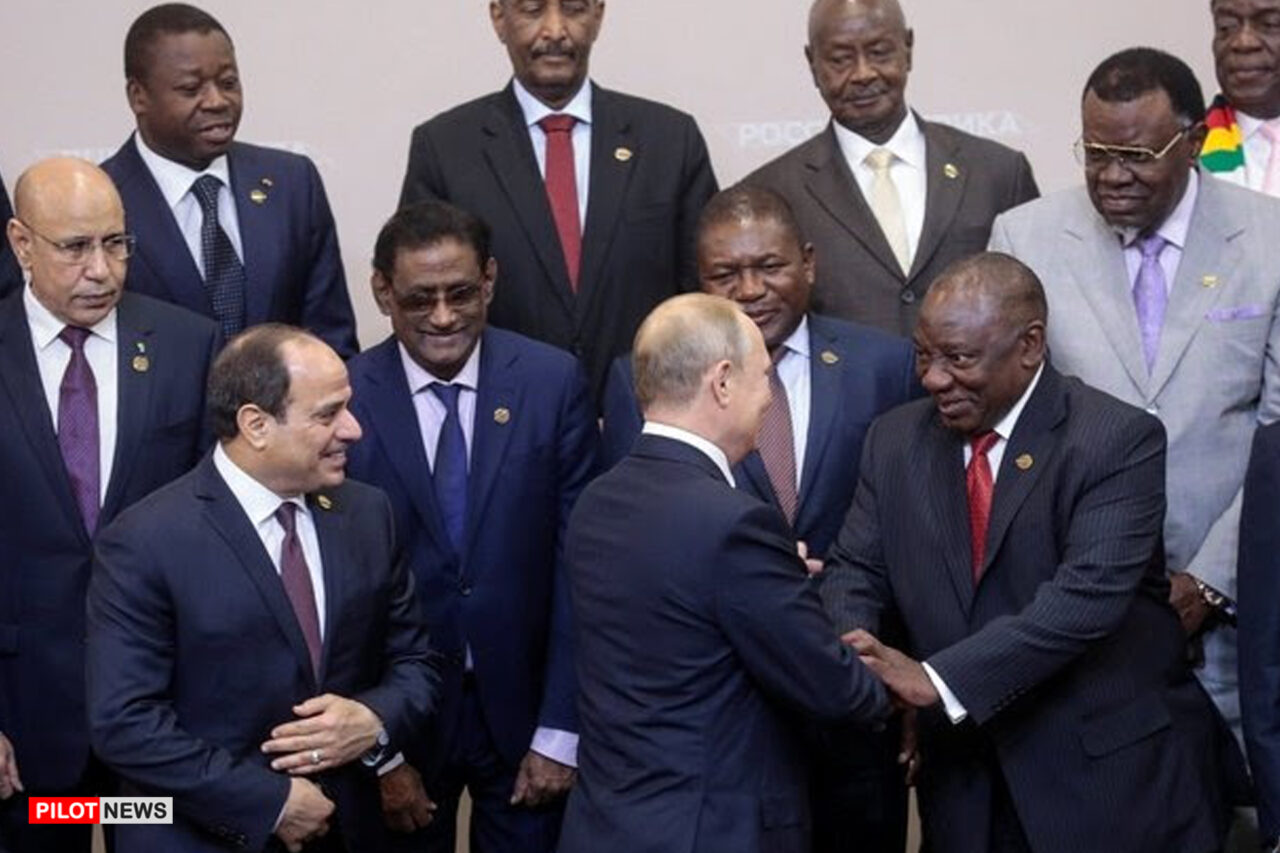 https://www.westafricanpilotnews.com/wp-content/uploads/2022/03/Africa-Russian-President-Putin-shakes-hand-South-African-President-Cyril-Ramaphosa_cfr-1280x853.jpg