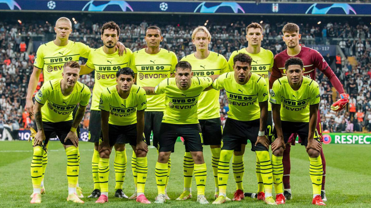 Borussia Dortmund Uses Popular Nigerian Slang, ‘E Choke’ In A Tweet, Davido Reacts