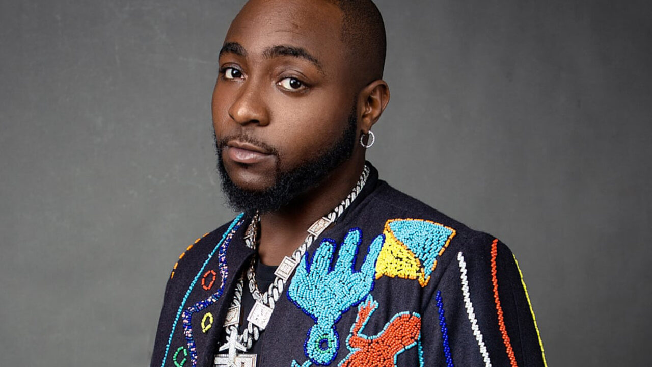Davido Mocks Cousin, Dele Adeleke For Getting One Vote In Osun PDP Primaries, Loosing To Uncle