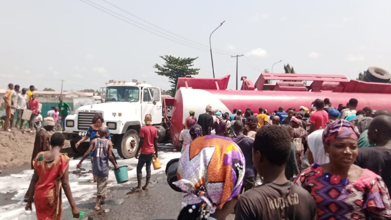 Just in: Desperate Passersby Prey on Flipped over Tanker