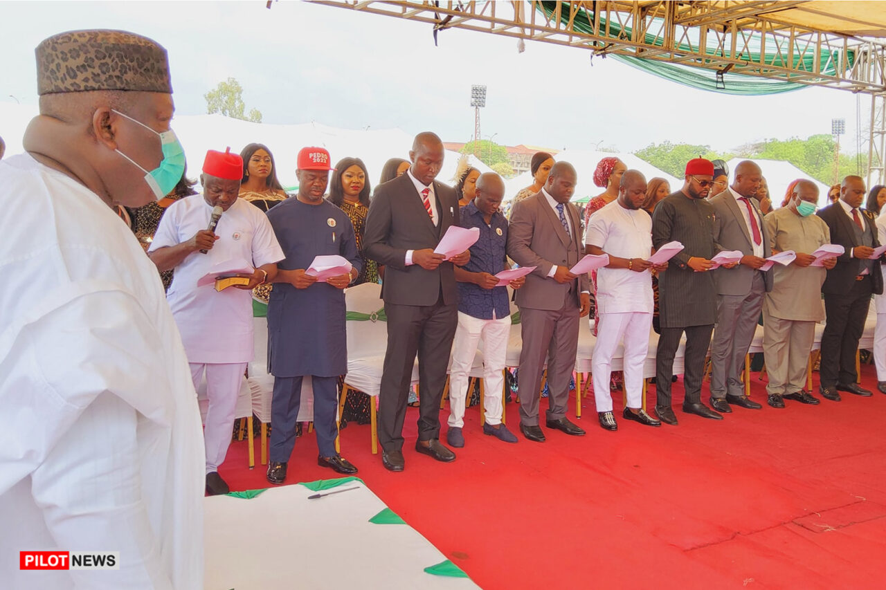 https://www.westafricanpilotnews.com/wp-content/uploads/2022/03/LGA-Chairmen-inauguration-in-Enugu_3-3-22_WAP-1280x853.jpg