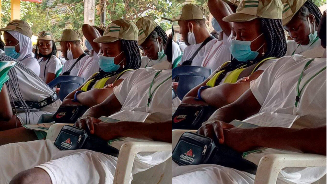 Ondo Corpers Doze Off During Anti-corruption Lecture At Orientation Camp