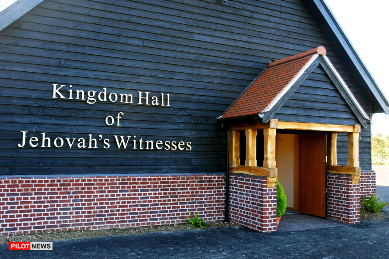https://www.westafricanpilotnews.com/wp-content/uploads/2022/04/Jehovahs-Witnesses-building_file-1280x853.jpg