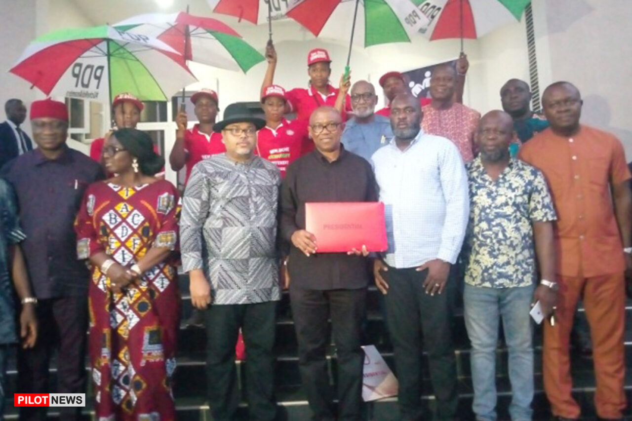 https://www.westafricanpilotnews.com/wp-content/uploads/2022/04/Like-Minds-for-Peter-Obi-delivers-Presidential-Nomination-form-free_file-1280x853.jpg