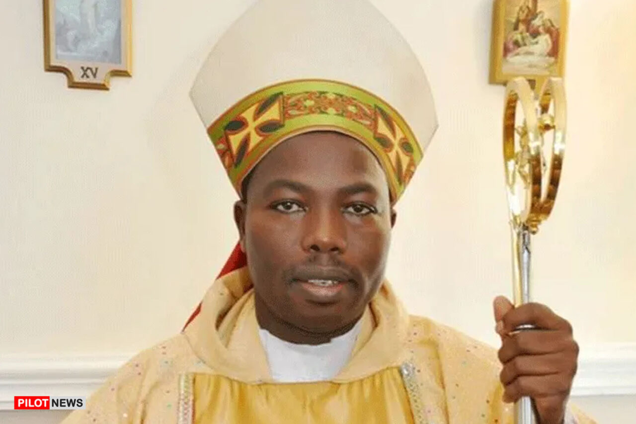 https://www.westafricanpilotnews.com/wp-content/uploads/2022/04/Rt.-Revd-Amos-Jika-Yakubu-Bishop_file-1280x853.jpg