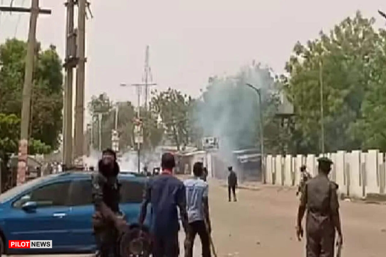 https://www.westafricanpilotnews.com/wp-content/uploads/2022/05/Tambuwal-declares-curfew-in-Sokoto-following-killing-of-Deboran-Samuel_file-1280x853.jpg