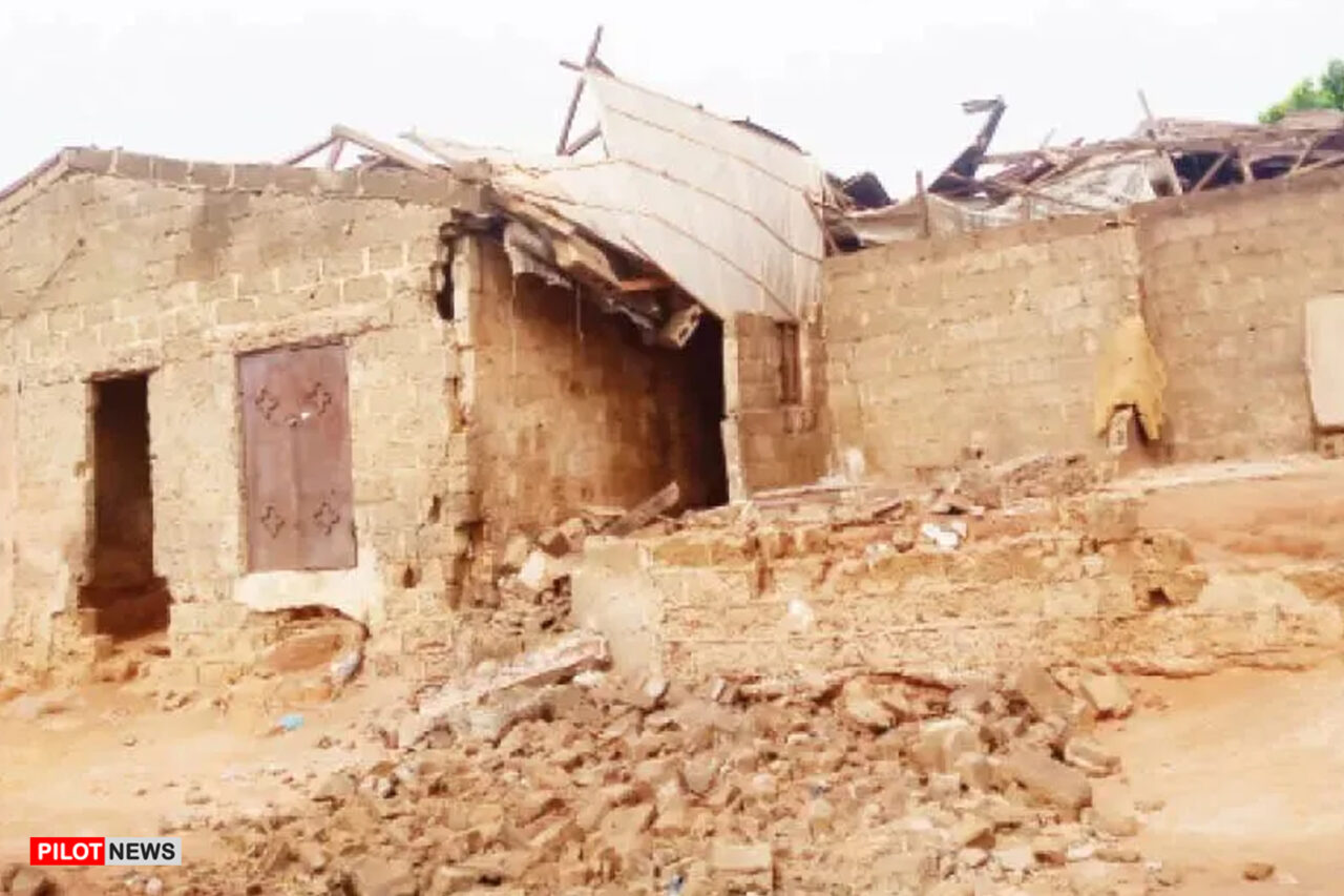 https://www.westafricanpilotnews.com/wp-content/uploads/2022/05/Windstorm-One-of-the-houses-affected-by-the-windstorm-on-Friday-night-in-Abaji-FCT_file-1280x853.jpg