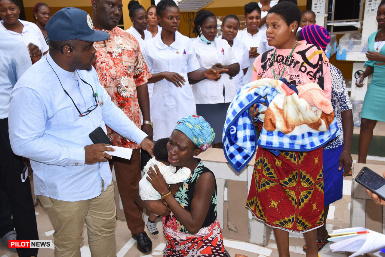 https://www.westafricanpilotnews.com/wp-content/uploads/2022/06/Health-women-whose-medical-bills-were-paid-for-at-Udenu-Type-3-healthcare-centre_WAP-photo-1280x853.jpg