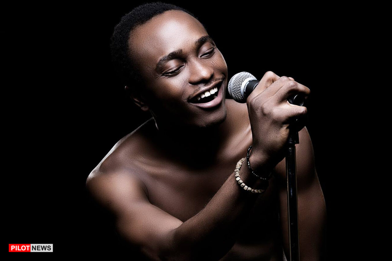 https://www.westafricanpilotnews.com/wp-content/uploads/2022/08/Brymo-Lowale-Oloforo-1280x853.jpg