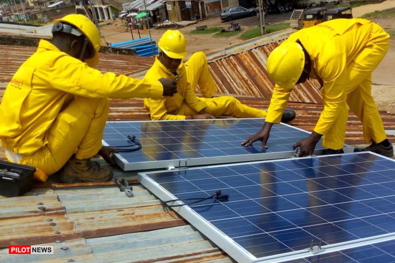 https://www.westafricanpilotnews.com/wp-content/uploads/2022/08/Solar-Energy-instalation-of-1KW-Solar-system-at-Kewon-Hotel-Lokoja_file-1280x853.jpg