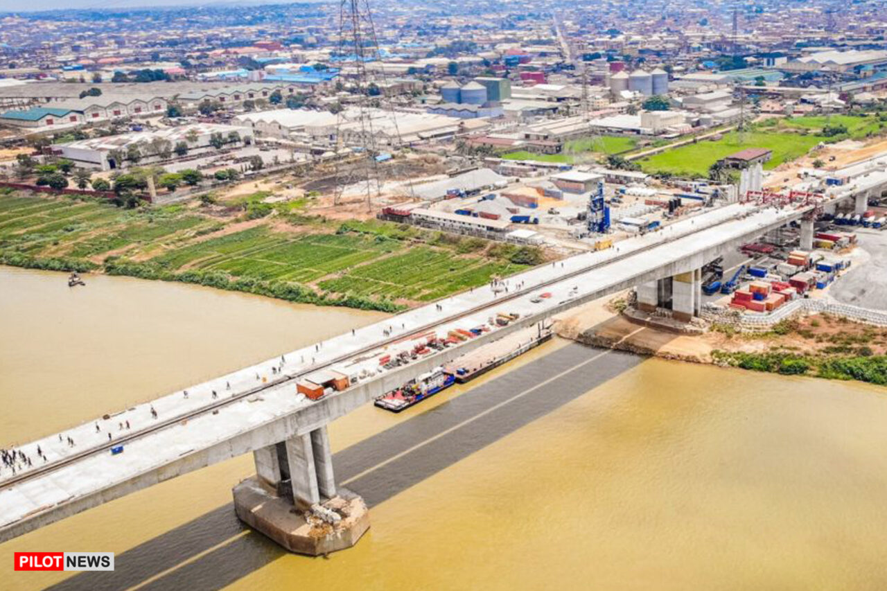 https://www.westafricanpilotnews.com/wp-content/uploads/2022/10/Bridge-2nd-Niger-Bridge-to-be-completed-in-2022-1280x853.jpg