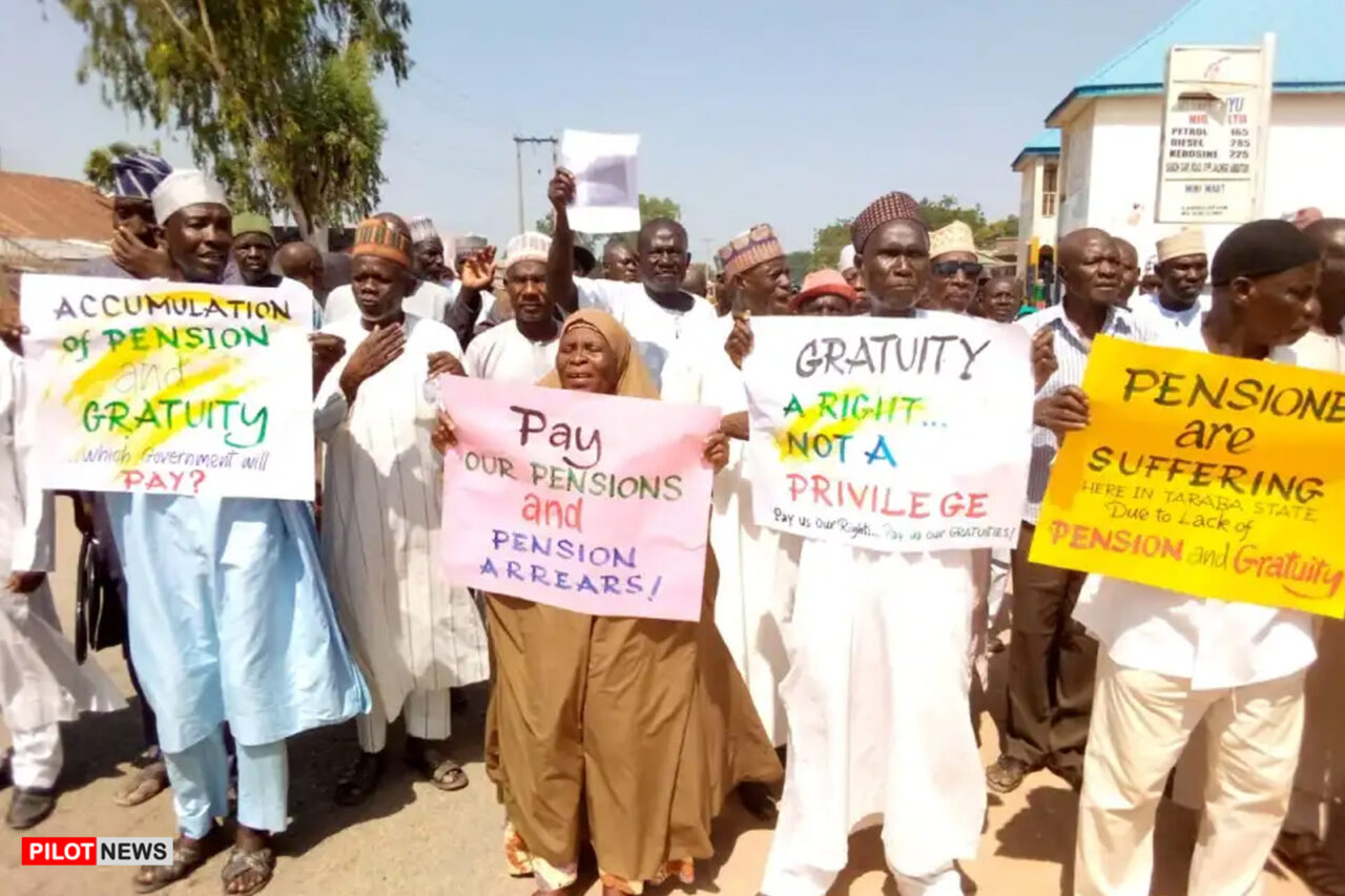 https://www.westafricanpilotnews.com/wp-content/uploads/2022/10/Taraba-pensioners-protest_file-1280x853.jpg