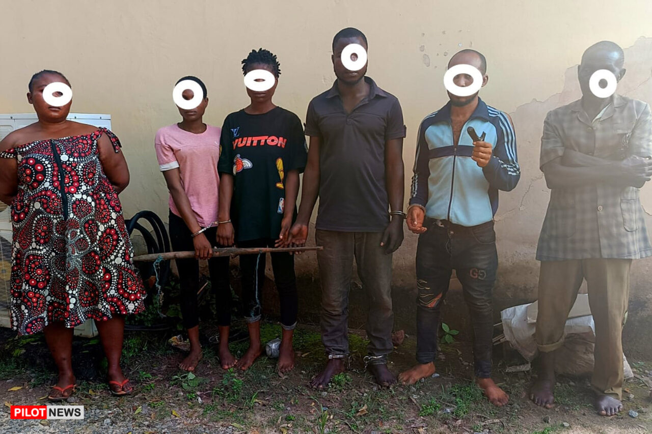 https://www.westafricanpilotnews.com/wp-content/uploads/2022/10/kidnapping-suspects-nabbed-by-police-Enugu-Command_WAP-1280x853.jpg
