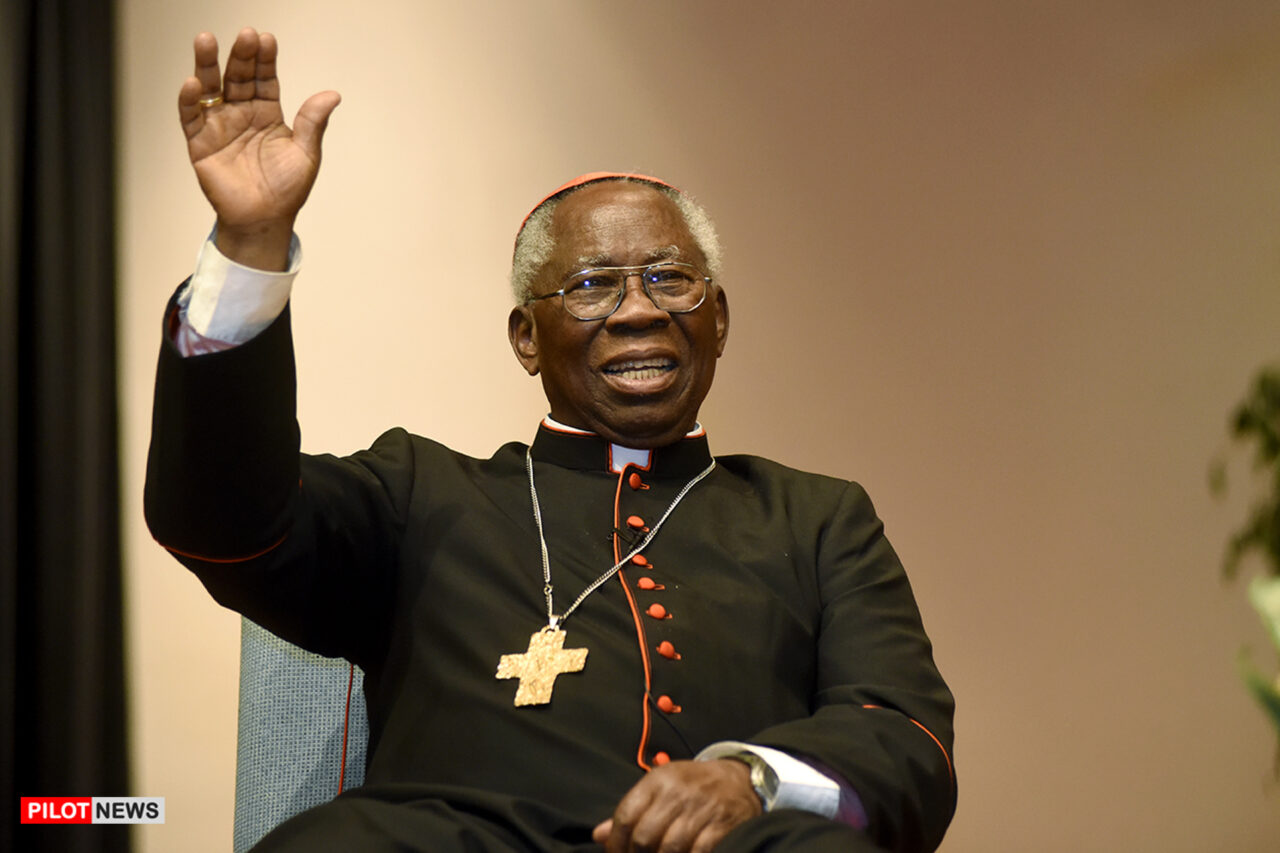 https://www.westafricanpilotnews.com/wp-content/uploads/2022/11/Cardinal-Arinze-Francis_file-1280x853.jpg