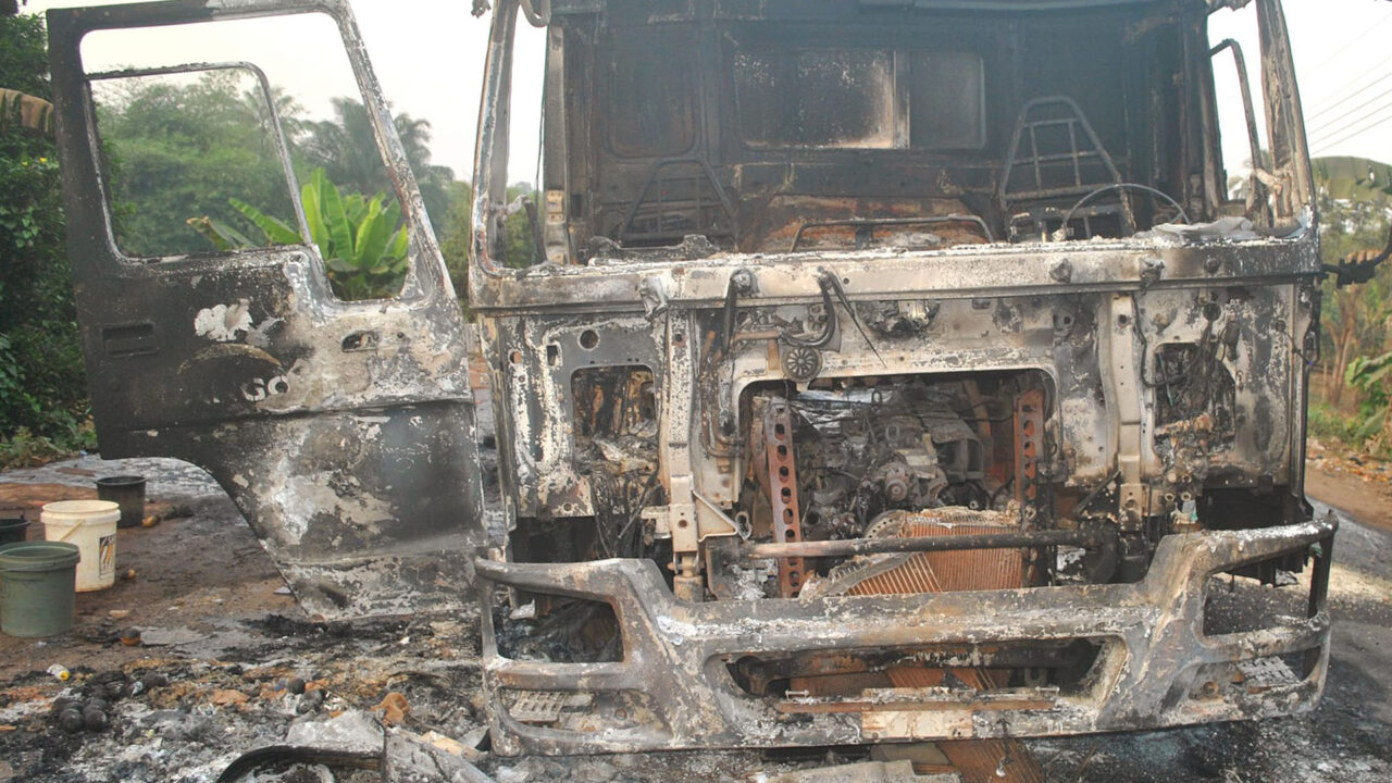 Eha Amufu Crisis: Truck Burnt, Persons Killed At Eha-Amufu, Isi-Uzo LGA, Enugu State