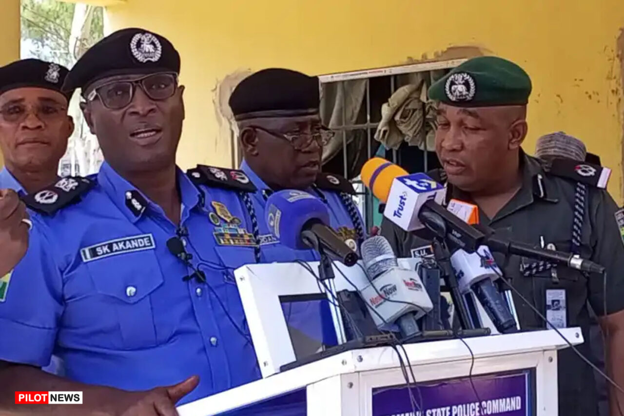 https://www.westafricanpilotnews.com/wp-content/uploads/2022/12/Police-arrests-in-adamawa_1-1280x853.jpg